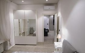 De Luca 6 Apartments